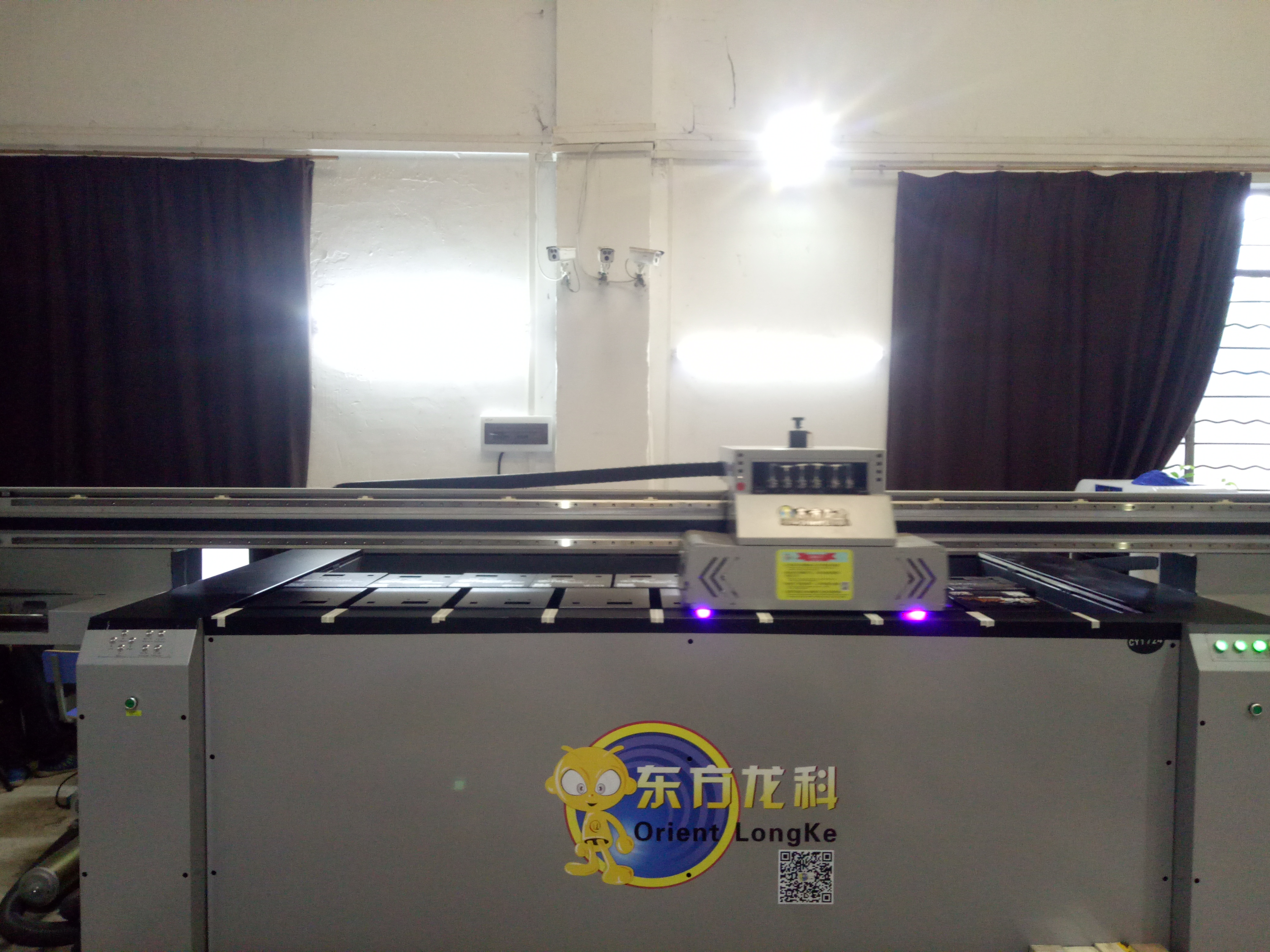 UV平板打印機(jī)多少價(jià)格才合適？